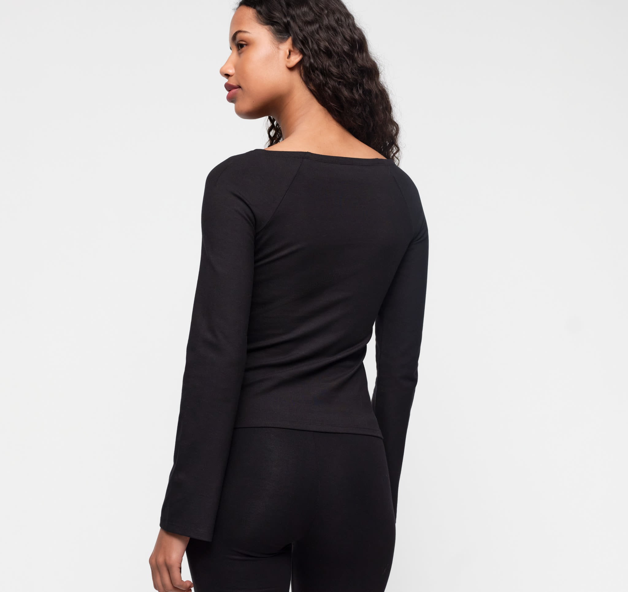 Core Boat Neck Long Sleeve - Black | Only €42 | Organic Basics