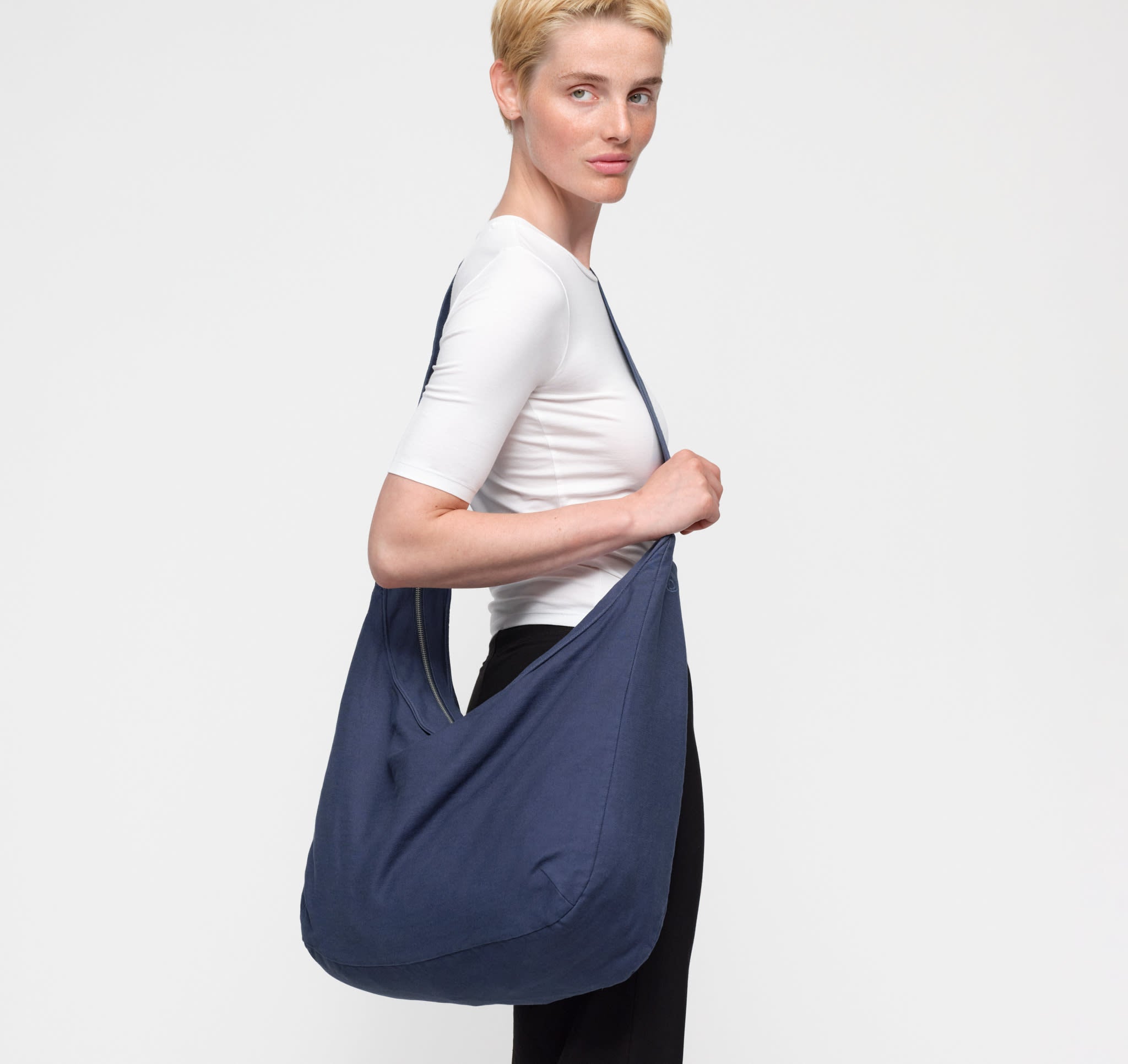 Alley Copenhagen Shoulder Bag - Midnight Blue | Organic Basics
