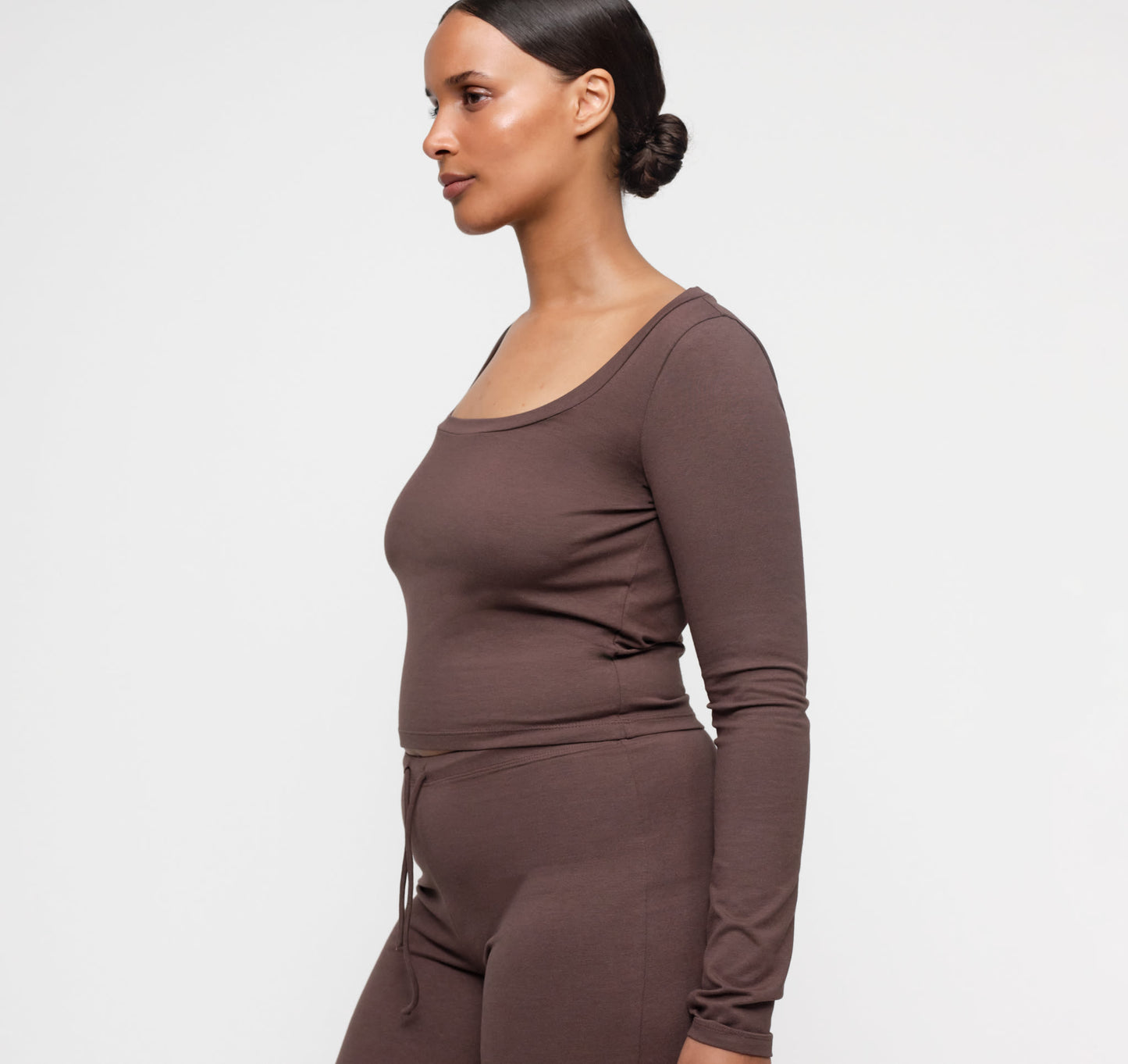 Everyday Scoop Neck Long Sleeve Tee