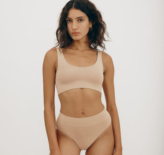 Organic Basics Women's Invisible Bra - Recycled Nylon – Weekendbee -  premium sportswear